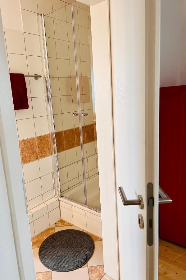 Kuschelige Helle Ferienwohnung 고타 외부 사진